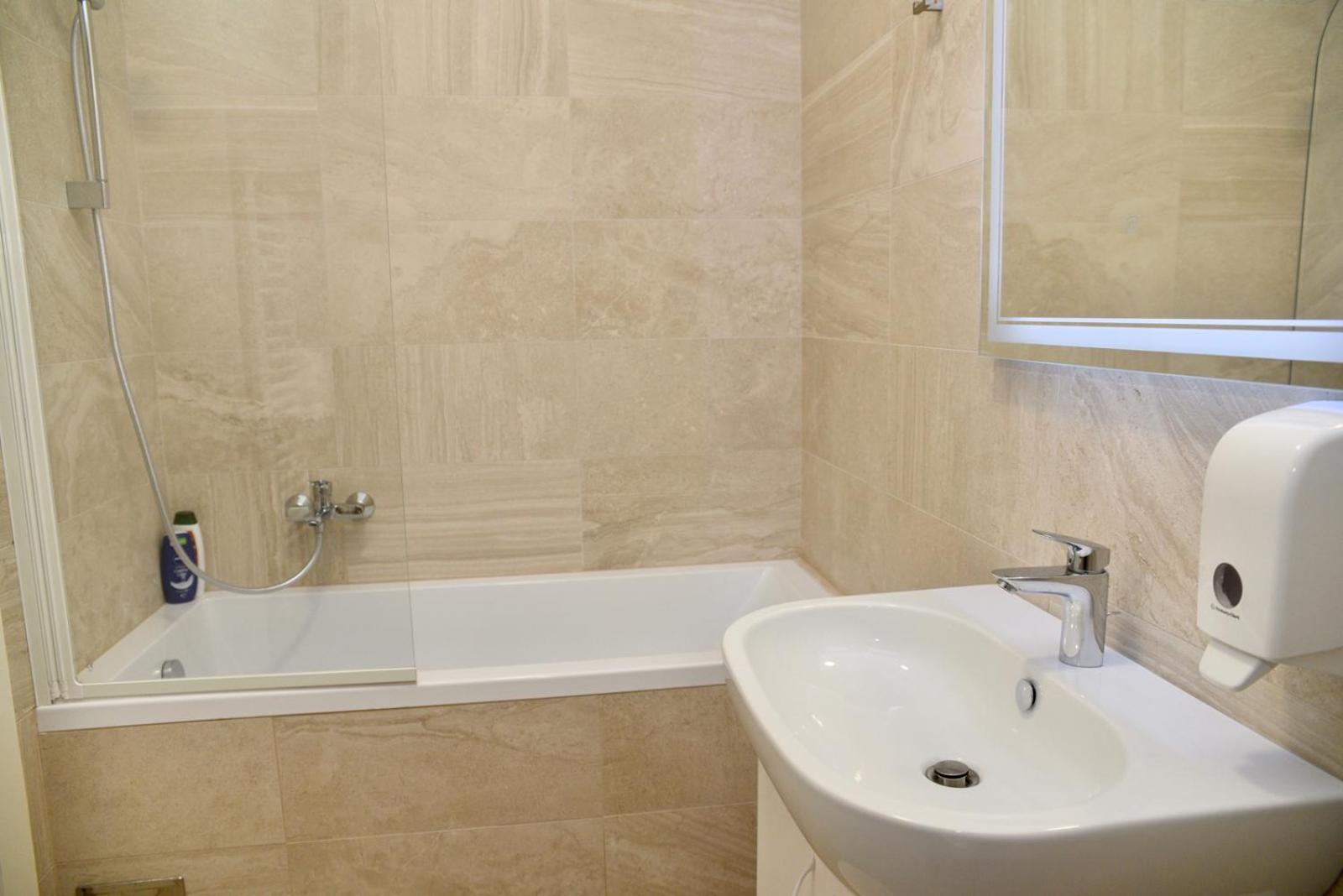 The Main Square Apartments Banja Luka Phòng bức ảnh